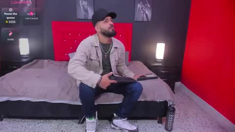 Thia Gomez online show from January 2026 12:41:01 PM