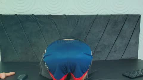 Thiago   online show from January 2025 07:34:01 PM