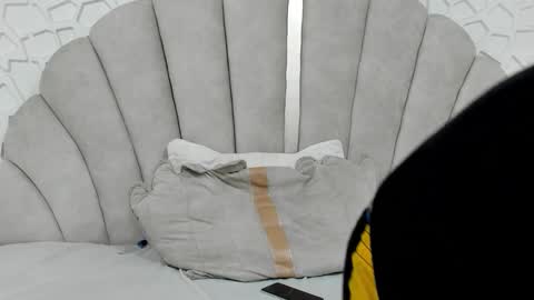 Thiago   online show from March 2026 01:55:02 AM