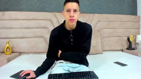 Thiago   online show from July 2026 02:09:02 AM