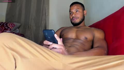 Snapshot of thiagosantos_ chatting on October 2025 02:04:02 AM Thiago Instagram online show from October 2025 02:04:02 AM