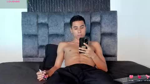 thiagosexy005 online show from July 2026 12:52:02 AM