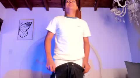 thiagovega_ online show from July 2026 06:33:02 AM