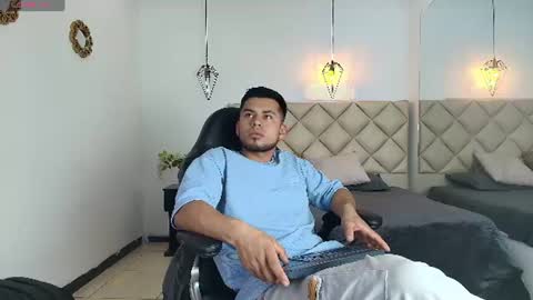 Thiago Vegga online show from July 2026 04:37:02 AM