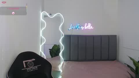 Snapshot of thiana_tay chatting on October 2025 03:05:02 AM thiana online show from October 2025 03:05:02 AM