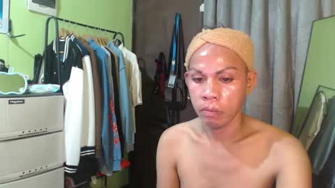 Snapshot of thick_bigcock13 chatting on October 2025 01:03:02 AM gil online show from October 2025 01:03:02 AM