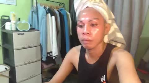 Snapshot of thick_bigcock13 chatting on October 2025 01:17:02 AM gil online show from October 2025 01:17:02 AM