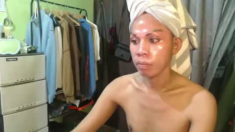 Snapshot of thick_bigcock13 chatting on October 2025 11:27:02 PM gil online show from October 2025 11:27:02 PM