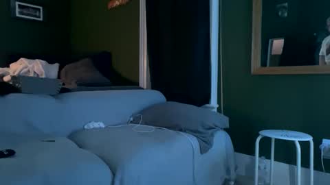 Thick D Bottom online show from May 2026 07:05:01 AM