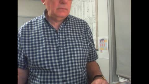 Snapshot of thickmelnik chatting on December 2024 02:14:02 PM James online show from December 2024 02:14:02 PM