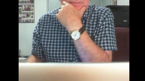 Snapshot of thickmelnik chatting on March 2025 02:21:01 PM James online show from March 2025 02:21:01 PM