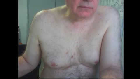 Snapshot of thickmelnik chatting on September 2025 12:34:01 AM James online show from September 2025 12:34:01 AM
