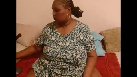 Snapshot of thicksexymellons chatting on January 2026 05:50:01 PM Pat online show from January 2026 05:50:01 PM