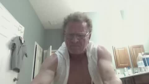 Snapshot of thicksweetcum chatting on March 2026 04:14:02 AM thicksweetcum online show from March 2026 04:14:02 AM