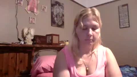 Thickthighs92 online show from September 2025 12:16:01 PM