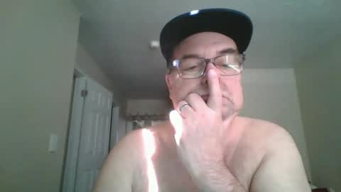 Snapshot of thickwhiteload chatting on January 2026 06:01:01 PM thickwhiteload online show from January 2026 06:01:01 PM