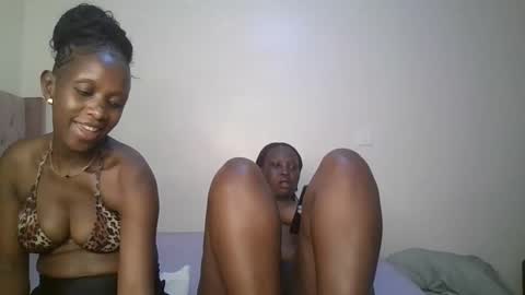 Snapshot of thicky_rue chatting on February 2026 11:16:02 PM Rue online show from February 2026 11:16:02 PM