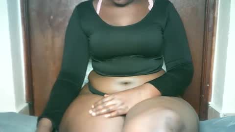 Snapshot of thickybabe_05 chatting on January 2025 06:43:01 PM thickybabe_05 online show from January 2025 06:43:01 PM