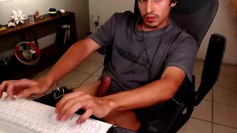 Snapshot of thieves_us chatting on March 2026 06:19:02 AM thieves_us online show from March 2026 06:19:02 AM