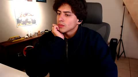 Snapshot of thieves_us chatting on March 2026 12:44:01 AM thieves_us online show from March 2026 12:44:01 AM