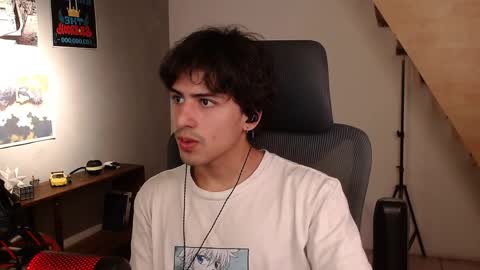 Snapshot of thieves_us chatting on April 2026 07:03:02 PM thieves_us online show from April 2026 07:03:02 PM