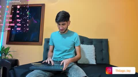 Snapshot of thiiago_tay chatting on December 2024 08:32:02 PM Thiiago online show from December 2024 08:32:02 PM