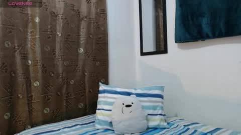 Snapshot of thiiago_tay chatting on October 2025 06:49:01 AM Thiiago online show from October 2025 06:49:01 AM