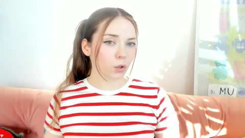 Snapshot of thisisamelia chatting on June 2026 04:22:01 PM Amelia shows on mondays fridays and sundays if anything changes im giving updates on my fansly online show from June 2026 04:22:01 PM