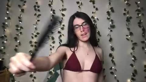 thistlefernsby online show from October 2025 03:51:02 AM