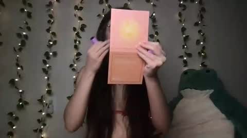 thistlefernsby online show from November 2025 04:18:01 AM