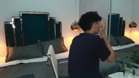 thom_amees online show from August 2026 12:41:02 PM