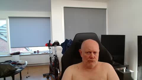 thomas315627 online show from May 2026 06:21:02 AM