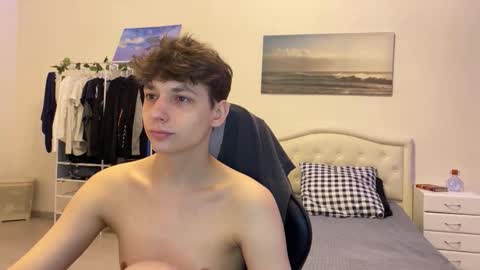 Snapshot of thomas617826 chatting on October 2025 06:47:02 PM Thomas Hill online show from October 2025 06:47:02 PM