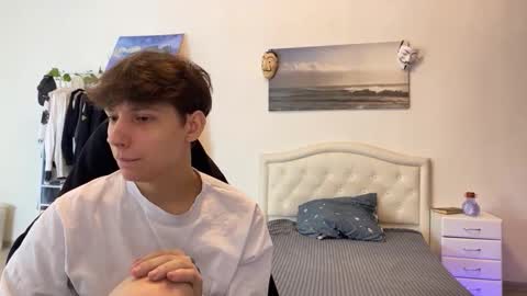 Snapshot of thomas617826 chatting on October 2025 03:23:02 PM Thomas Hill online show from October 2025 03:23:02 PM