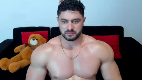 Thomas Brandon online show from February 2025 03:33:02 AM