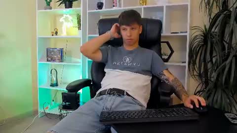 thomas_edisonn online show from July 2026 06:42:02 AM