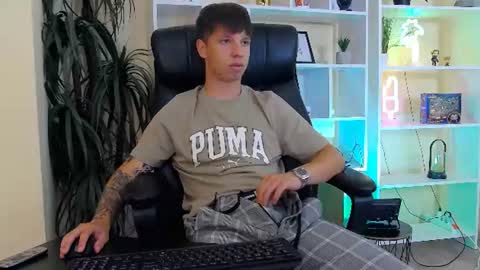 thomas_edisonn online show from July 2026 07:01:01 AM