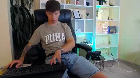 thomas_edisonn online show from July 2026 07:00:01 AM