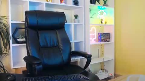 thomas_edisonn online show from July 2026 10:55:02 AM