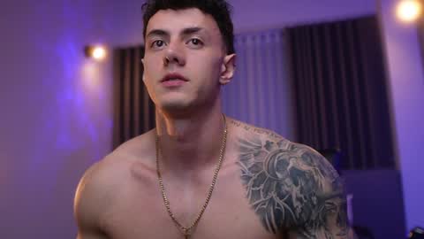 Snapshot of thomas_falcon1 chatting on December 2024 02:19:02 AM Thomas Falcon online show from December 2024 02:19:02 AM