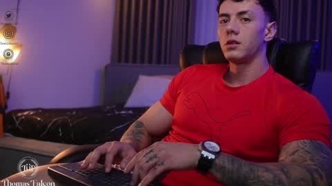 Snapshot of thomas_falcon1 chatting on December 2024 02:21:02 AM Thomas Falcon online show from December 2024 02:21:02 AM