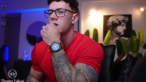 Snapshot of thomas_falcon1 chatting on February 2025 03:43:02 AM Thomas Falcon online show from February 2025 03:43:02 AM