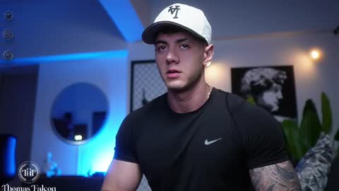 Snapshot of thomas_falcon1 chatting on February 2025 03:29:01 AM Thomas Falcon online show from February 2025 03:29:01 AM