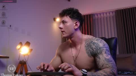 Snapshot of thomas_falcon1 chatting on March 2025 05:24:02 AM Thomas Falcon online show from March 2025 05:24:02 AM