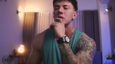 Snapshot of thomas_falcon1 chatting on October 2025 11:26:02 PM Thomas Falcon online show from October 2025 11:26:02 PM