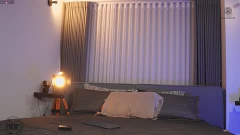 Snapshot of thomas_falcon1 chatting on October 2025 10:52:01 PM Thomas Falcon online show from October 2025 10:52:01 PM