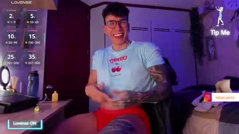 Thomas Grey online show from October 2025 02:43:02 AM