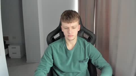 Tomas online show from January 2025 01:04:02 PM