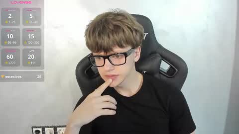 Tomas online show from June 2026 07:16:01 PM