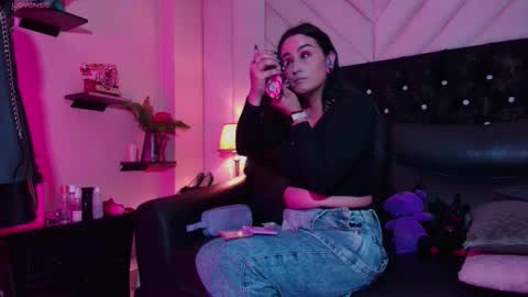 thomasandsamantha online show from February 2026 12:59:02 PM